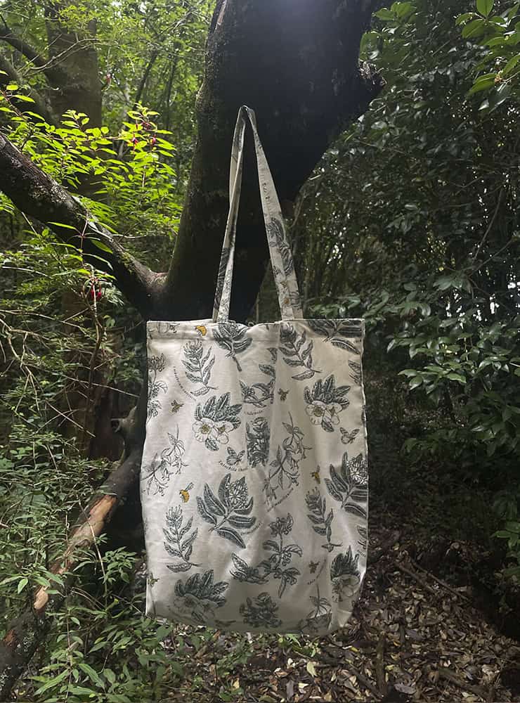 bolsa tela ecológica reutilizable polinización flores nativas Chile
bolsa algodón 100% polinizadores nativos Chile
regalo bolsa tela ecológica polinización Chile
bolsa compras reutilizable flores bosque chileno
alternativa plástico bolsa tela polinización Chile