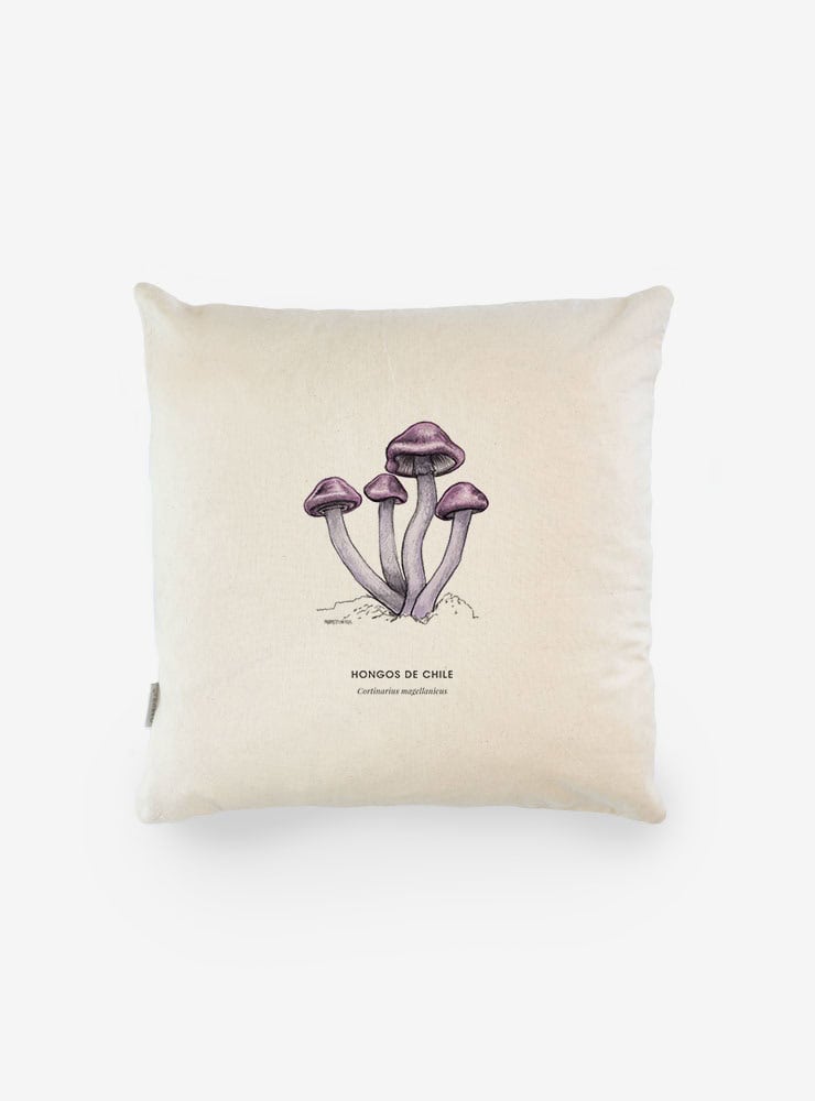 funda cojín diseño cortinarius magellanicus Chile algodón
decoración hogar con hongo endémico bosque sur Chile
funda cojín algodón 50x50 cortinarius Chile
regalo decoración hogar cortinarius hongos Chile
funda cojín fungi endémico Chile hogar