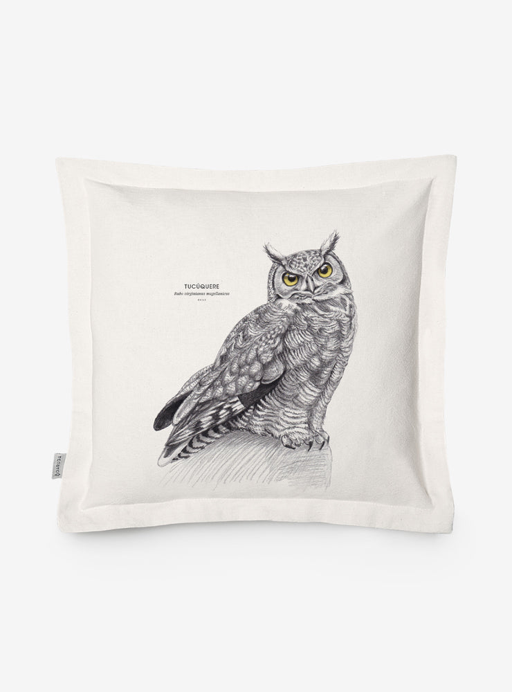 funda cojín diseño tucúquere Chile algodón
decoración hogar con búho nativo Chile
funda cojín algodón 50x50 tucúquere Chile
regalo decoración hogar tucúquere ave rapaz Chile
funda cojín fauna nocturna Chile hogar