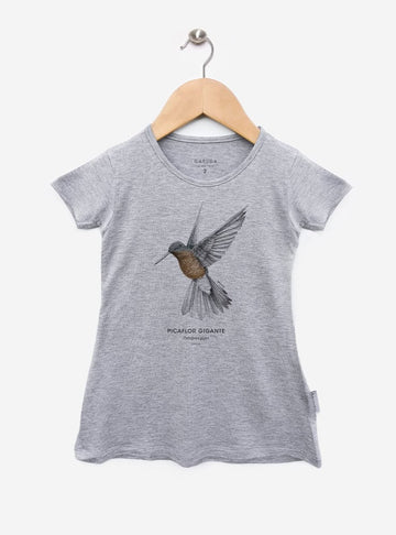 vestido gris infantil manga corta diseño picaflor gigante Chile
ropa niña con colibrí más grande del mundo Chile gris
vestido algodón modal gris niña picaflor gigante Chile
regalo niña picaflor gigante vestido gris Chile
ropa infantil niña gris fauna cordillera Chile
