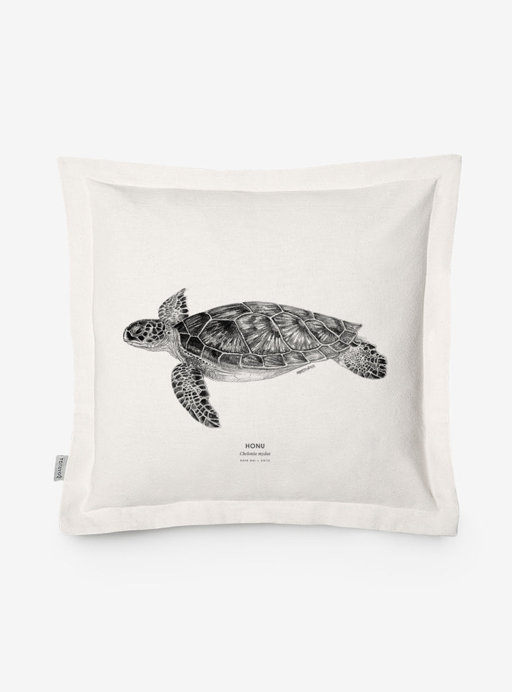 funda cojín diseño tortuga verde Chile algodón
decoración hogar con tortuga marina vulnerable Chile
funda cojín algodón 50x50 tortuga verde Chile
regalo decoración hogar tortuga verde conservación Chile
funda cojín fauna marina Chile hogar
