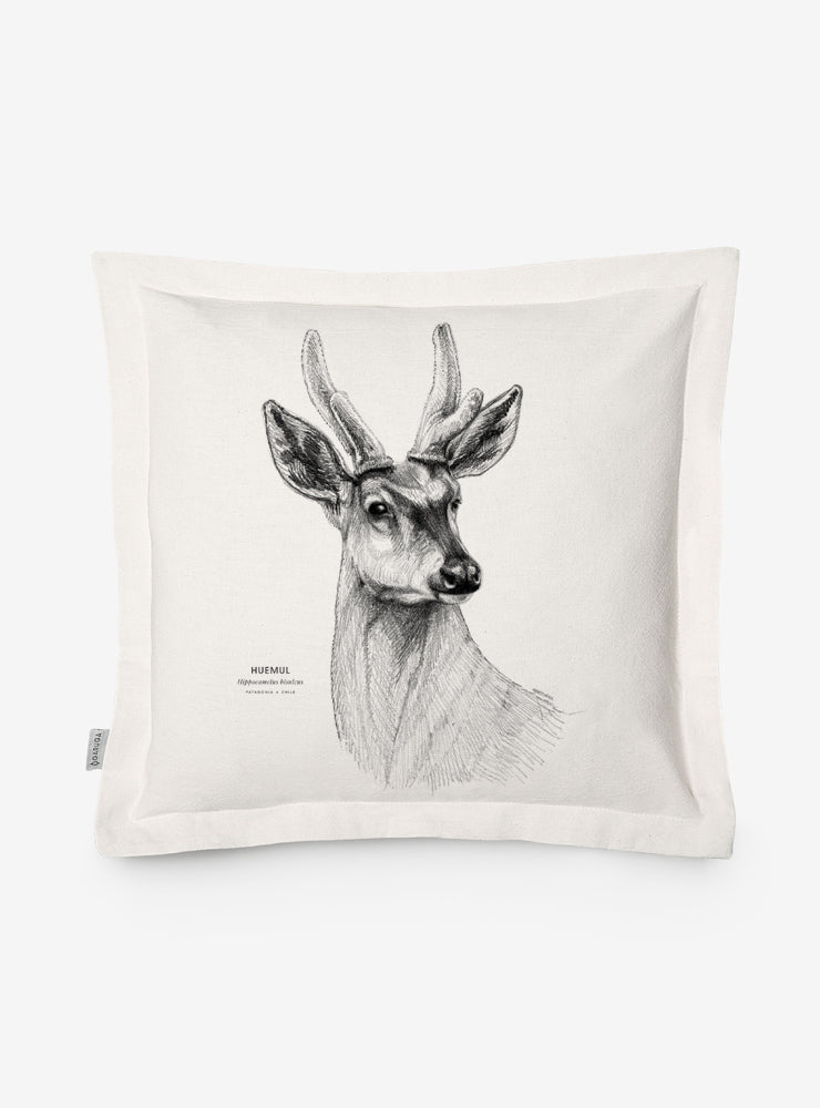 funda cojín diseño huemul Chile algodón
decoración hogar con ciervo nacional Chile en peligro
funda cojín algodón 50x50 huemul Chile
regalo decoración hogar huemul conservación Chile
funda cojín fauna en peligro extinción Chile hogar