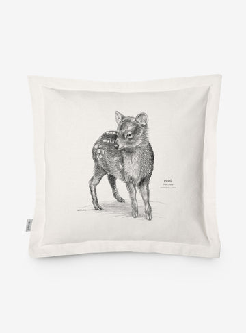 funda cojín diseño pudú Chile algodón
decoración hogar con ciervo más pequeño del mundo Chile
funda cojín algodón 50x50 pudú Chile
regalo decoración hogar pudú conservación Chile
funda cojín fauna vulnerable bosque templado Chile hogar