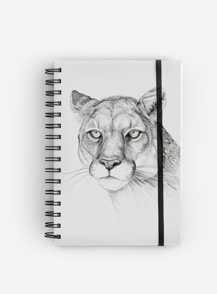 cuaderno diseño puma Chile vuelta clases
cuaderno escolar ilustración puma fauna Chile
regalo cuaderno puma fauna chilena
cuaderno 100 páginas puma Chile
cuaderno escolar fauna flora nativa Chile