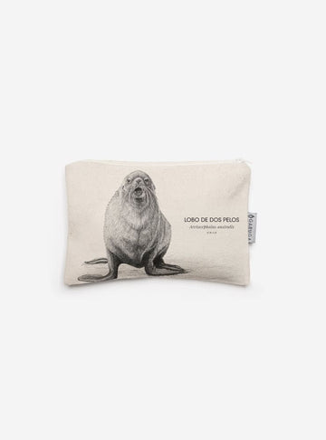 estuche diseño lobo de dos pelos Chile
estuche escolar fauna flora chilena
regalo vuelta a clases estuche lobo de dos pelos Chile
estuche ilustración lobo de dos pelos Chile sustentable
estuche fauna flora nativa Chile niños