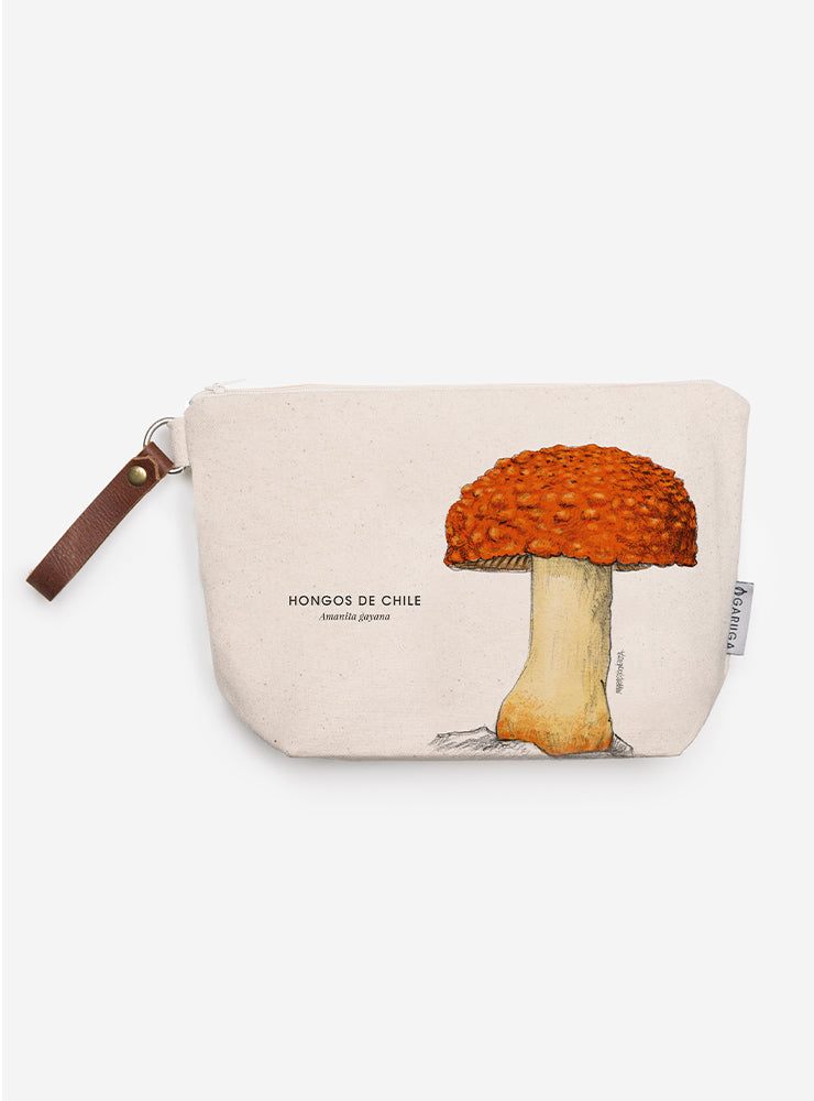 neceser diseño amanita gayana Chile
regalo neceser fauna flora chilena
necesar amanita gayana accesorio sustentable Chile
regalo Día de la Madre neceser amanita gayana Chile
necesar ilustración amanita gayana fauna Chile