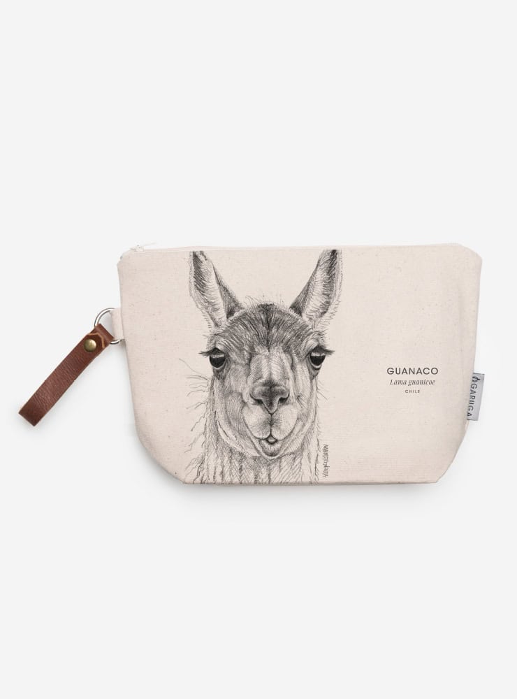 neceser diseño guanaco Chile
regalo neceser fauna flora chilena
necesar guanaco accesorio sustentable Chile
regalo Día de la Madre neceser guanaco Chile
necesar ilustración guanaco fauna Chile