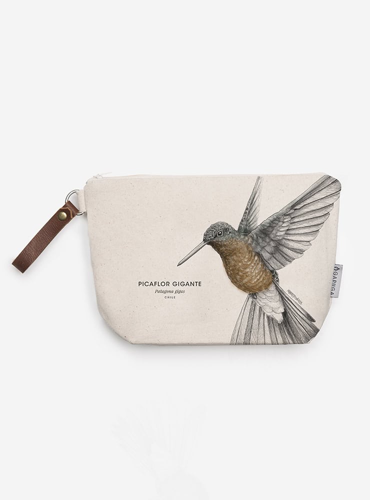 neceser diseño picaflor gigante Chile
regalo neceser fauna flora chilena
necesar picaflor gigante accesorio sustentable Chile
regalo Día de la Madre neceser picaflor gigante Chile
necesar ilustración picaflor gigante fauna Chile