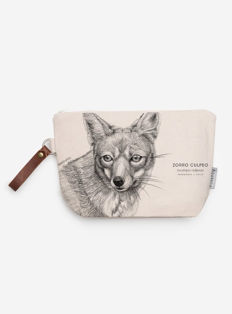 neceser diseño zorro culpeo Chile
regalo neceser fauna flora chilena
necesar zorro culpeo accesorio sustentable Chile
regalo Día de la Madre neceser zorro culpeo Chile
necesar ilustración zorro culpeo fauna Chile