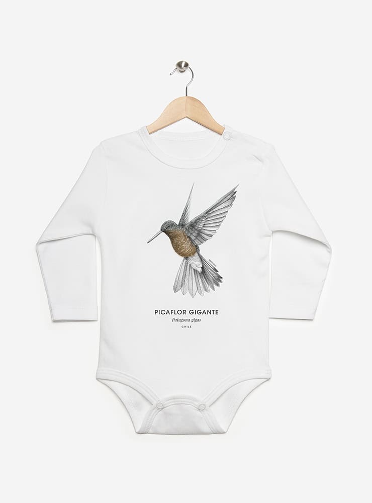 pilucho manga larga bebé diseño picaflor gigante Chile
ropa bebé manga larga con colibrí más grande del mundo Chile
pilucho algodón PIMA peruano picaflor gigante bebé
regalo recién nacido picaflor gigante pilucho manga larga Chile
ropa bebé fauna cordillera Chile manga larga