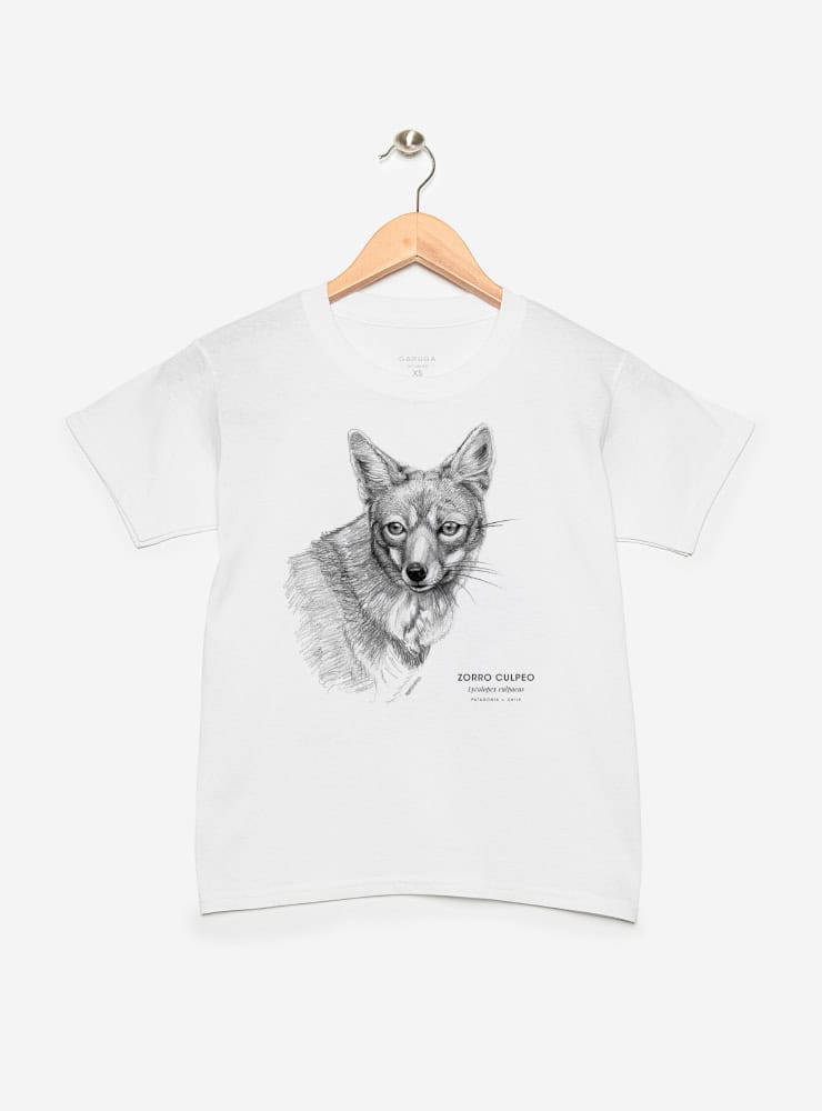 polera infantil manga corta diseño zorro culpeo Chile
ropa niño con cánido nativo Chile manga corta
polera algodón niño zorro andino patagónico
regalo niño zorro culpeo fauna Chile
ropa infantil conservación zorros Chile