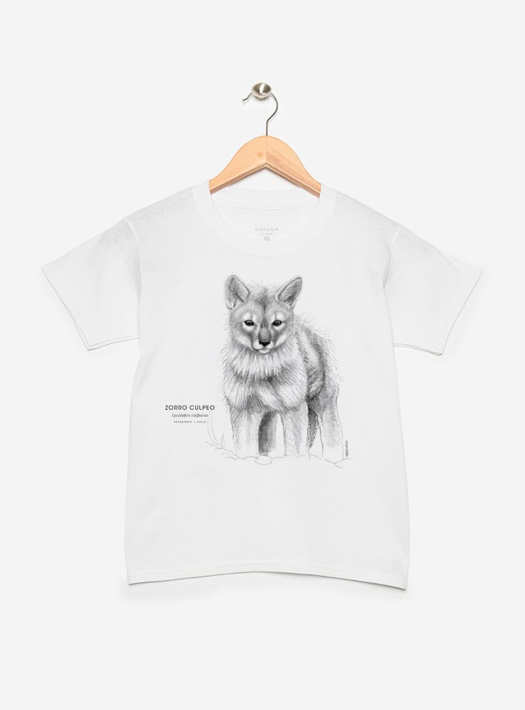 polera infantil manga corta diseño zorro cachorro Chile
ropa niño con cría de zorro culpeo nativo Chile
polera algodón niño zorro cachorro andino
regalo niño zorro culpeo cachorro fauna Chile
ropa infantil familia zorro culpeo Chile