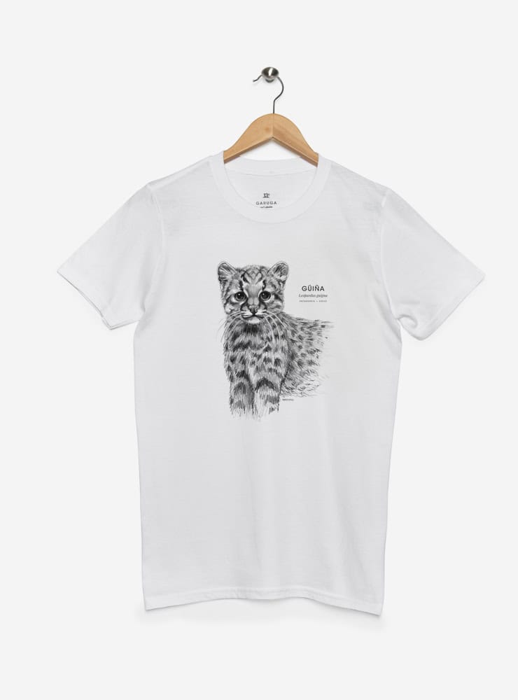 polera manga corta diseño güiña Chile
ropa con felino más pequeño de América Chile
polera algodón unisex especie vulnerable endémica Chile
regalo conservación güiña gato salvaje Chile
ropa fauna en peligro bosque templado Chile