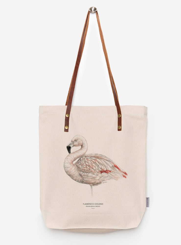 totebag diseño flamenco Chile
bolsa tela reutilizable flamenco fauna Chile
regalo totebag flamenco Chile
totebag alternativa plástico fauna chilena
totebag ilustración flamenco Chile sustentable