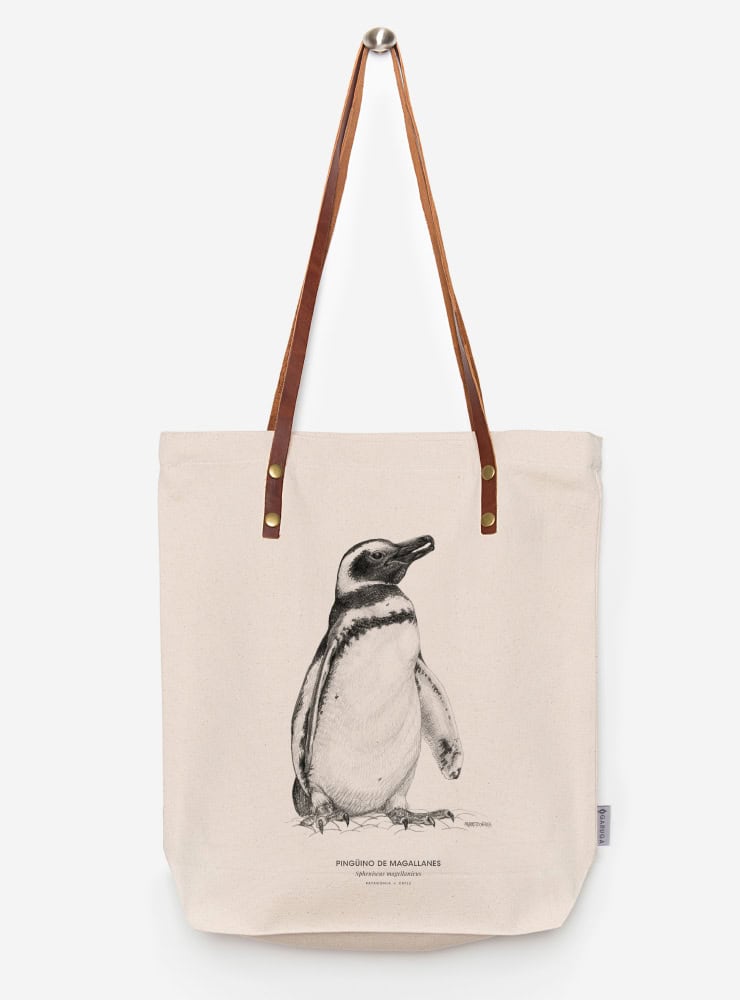 totebag diseño pingüino de magallanes Chile
bolsa tela reutilizable pingüino de magallanes fauna Chile
regalo totebag pingüino de magallanes Chile
totebag alternativa plástico fauna chilena
totebag ilustración pingüino de magallanes Chile sustentable