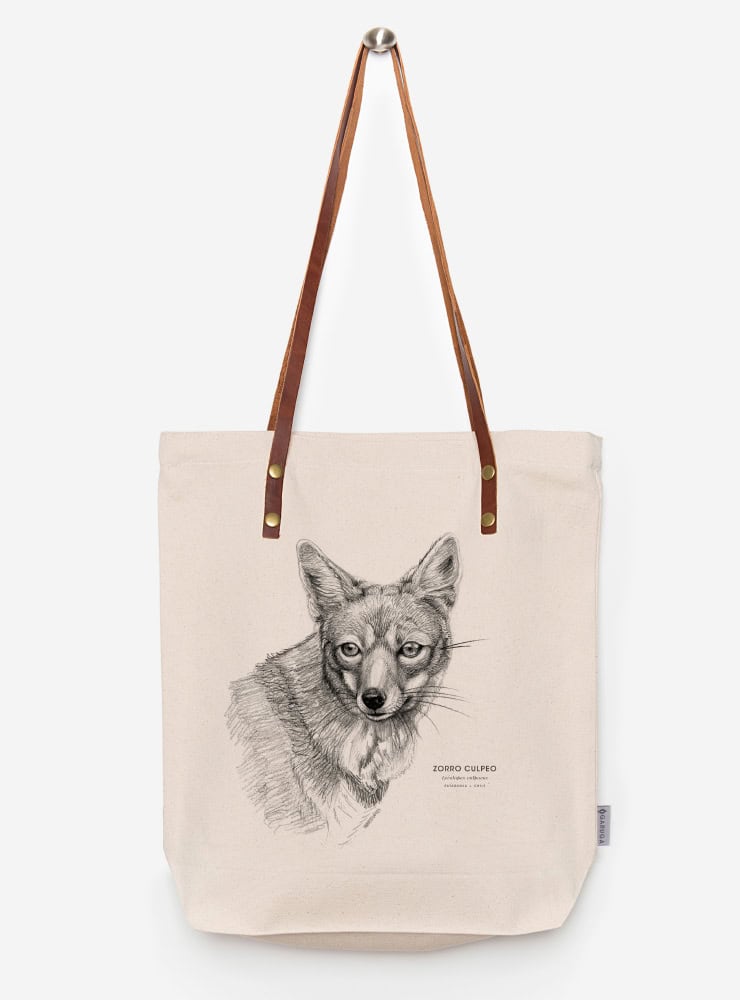 totebag diseño zorro culpeo Chile
bolsa tela reutilizable zorro culpeo fauna Chile
regalo totebag zorro culpeo Chile
totebag alternativa plástico fauna chilena
totebag ilustración zorro culpeo Chile sustentable