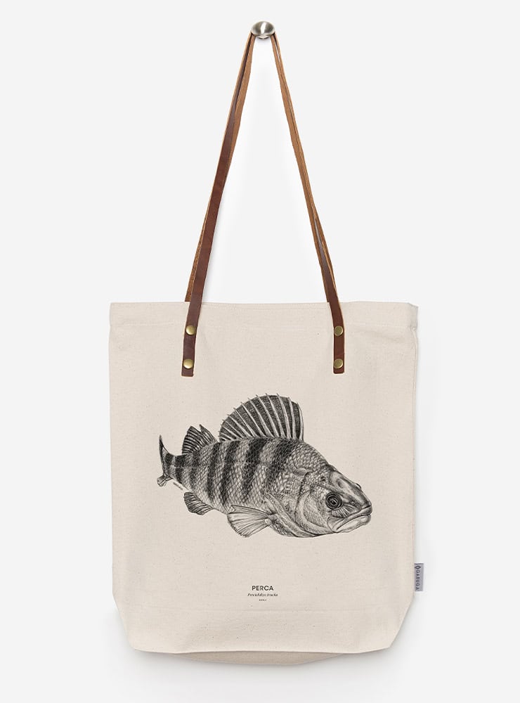 totebag diseño perca Chile
bolsa tela reutilizable perca fauna Chile
regalo totebag perca Chile
totebag alternativa plástico fauna chilena
totebag ilustración perca Chile sustentable