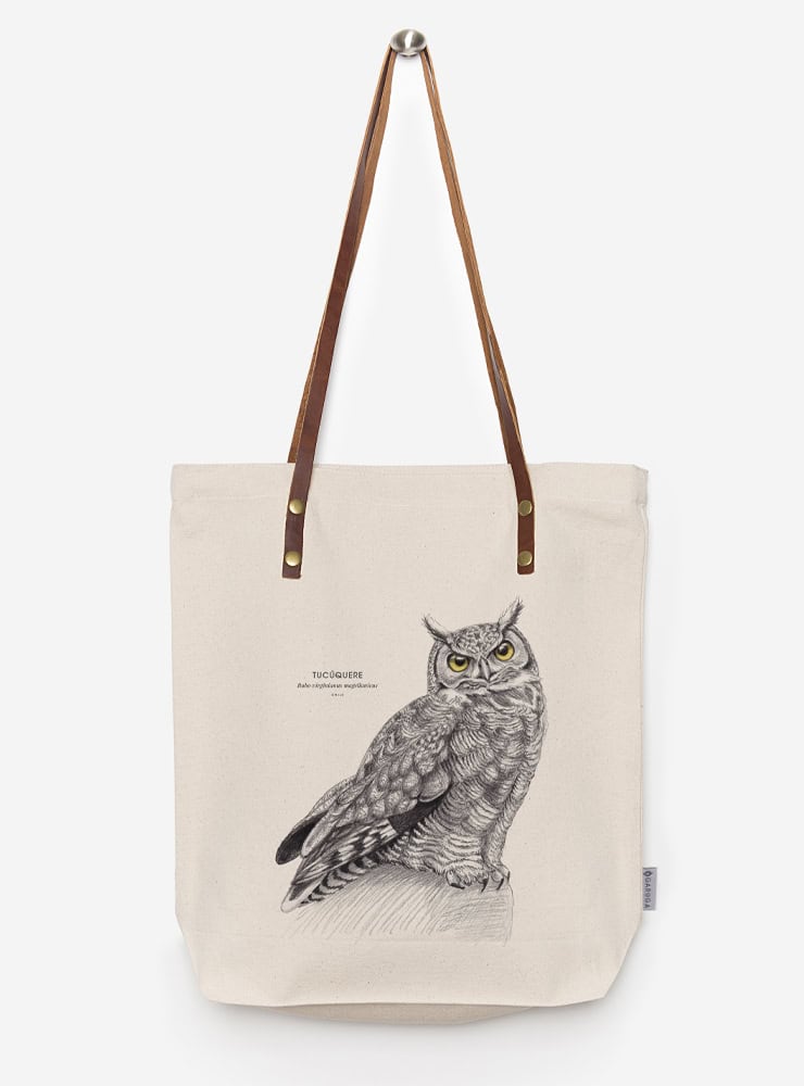 totebag diseño tucúquere Chile
bolsa tela reutilizable tucúquere fauna Chile
regalo totebag tucúquere Chile
totebag alternativa plástico fauna chilena
totebag ilustración tucúquere Chile sustentable