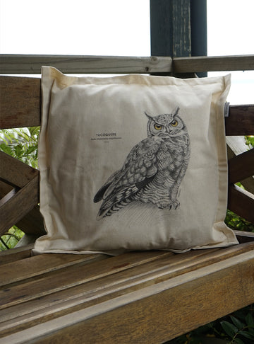 funda cojín diseño tucúquere Chile algodón
decoración hogar con búho nativo Chile
funda cojín algodón 50x50 tucúquere Chile
regalo decoración hogar tucúquere ave rapaz Chile
funda cojín fauna nocturna Chile hogar